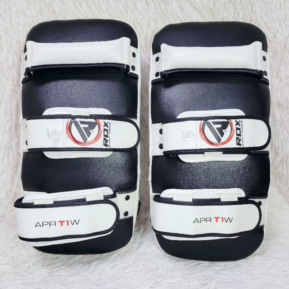 美品✨両手セット RDX APR-T1W キックミット キックボクシング 格闘