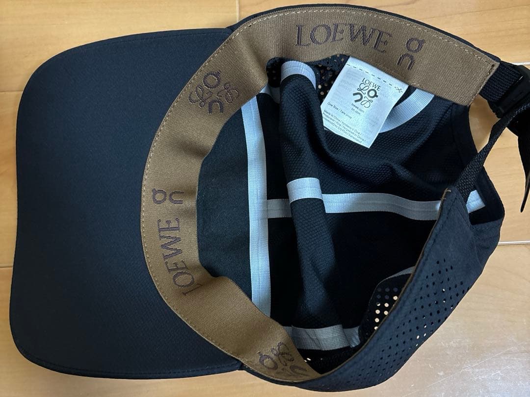 ロエベ　loewe × on コラボ　キャップ　ブラック　帽子