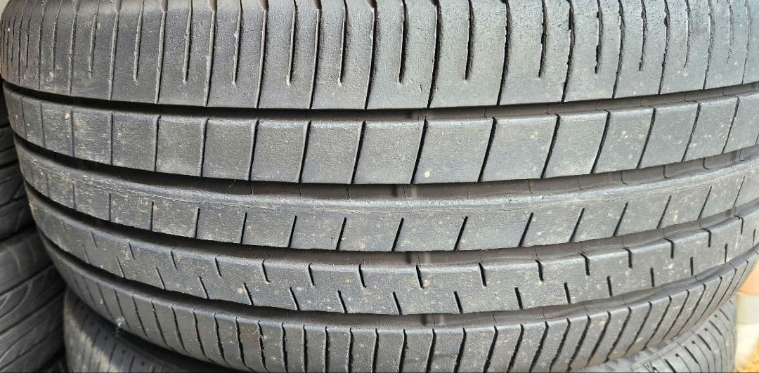 送料込み！DUNLOP ビューロVE304 225/45R18 4本セット