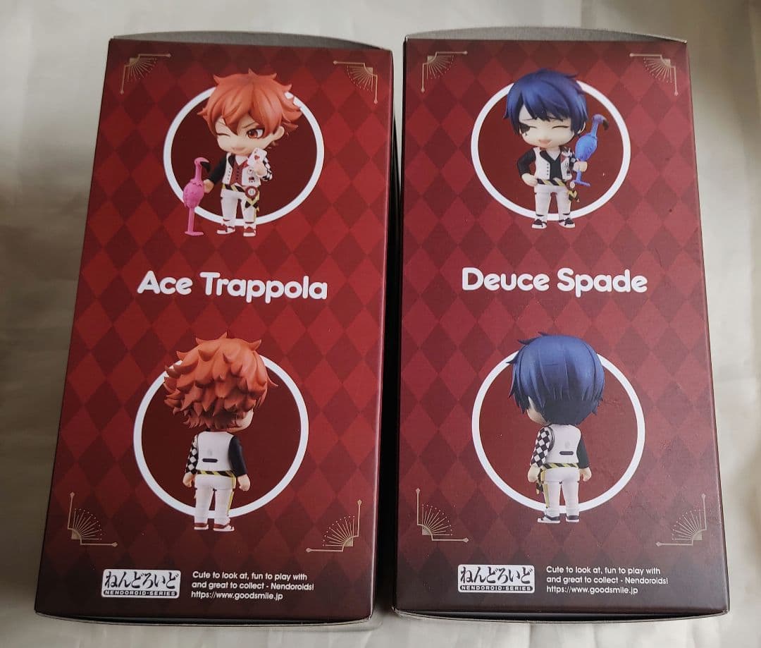 エース・トラッポラ　デュース・スペード　ねんどろいど　特典缶バッジ付　ツイステ