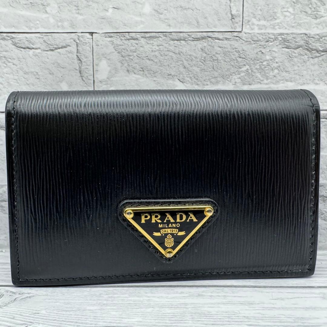 【極美品】PRADA　名刺入れ　ヴィッテロムーブ　三角ロゴ　レザー　RFID　黒