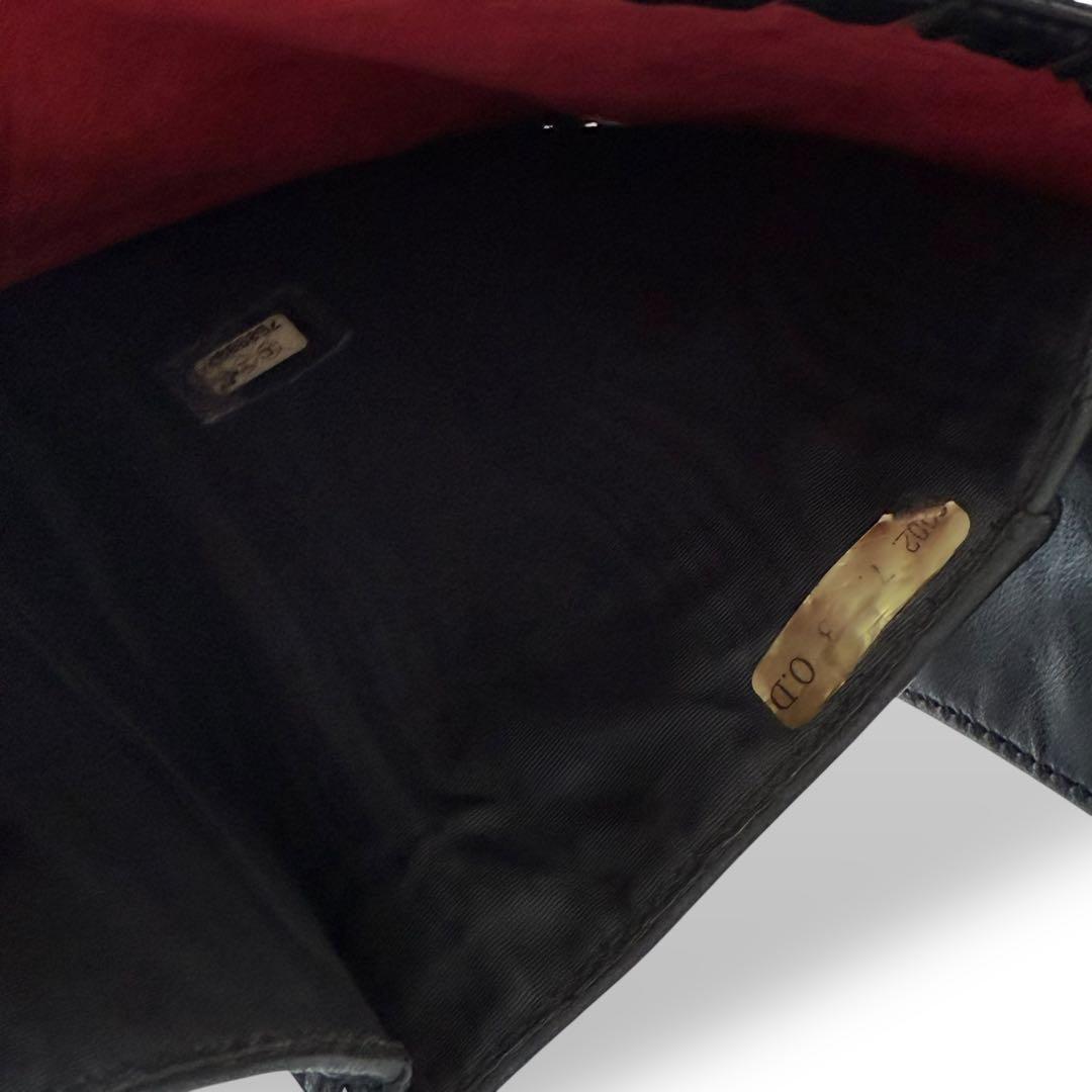 い*ね様 美品 シャネル エナメル 三つ折財布 ブラック レザー キルティング