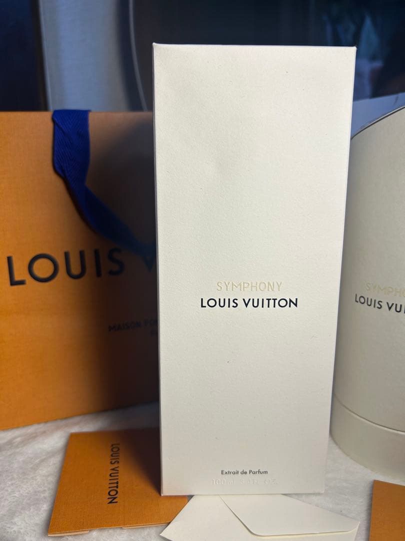 こ*ね様 ルイヴィトン シンフォニー LV SYMPHONY 100ml 香水新