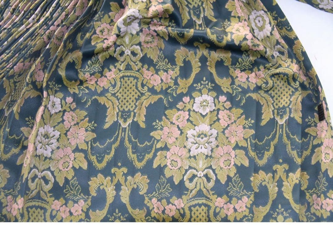トラックセンタープリーツ 花かごグリーン 遮光性 巾120㎝ｘ100㎝フック付き