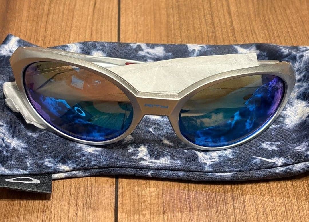 小物 Kith x Oakley Eye Jacket Redux