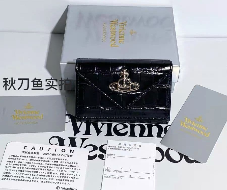 Vivienne Westwood ブラック三つ折り財布 ＃21139