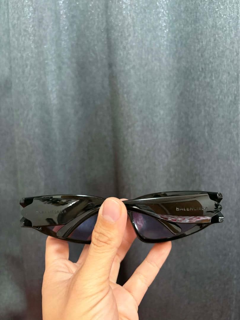は*な様 BALENCIAGA バレンシアガのサングラス