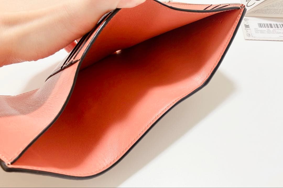 【極美品】LOEWE バーティカル ウォレット スモール（ソフトグレインカーフ）