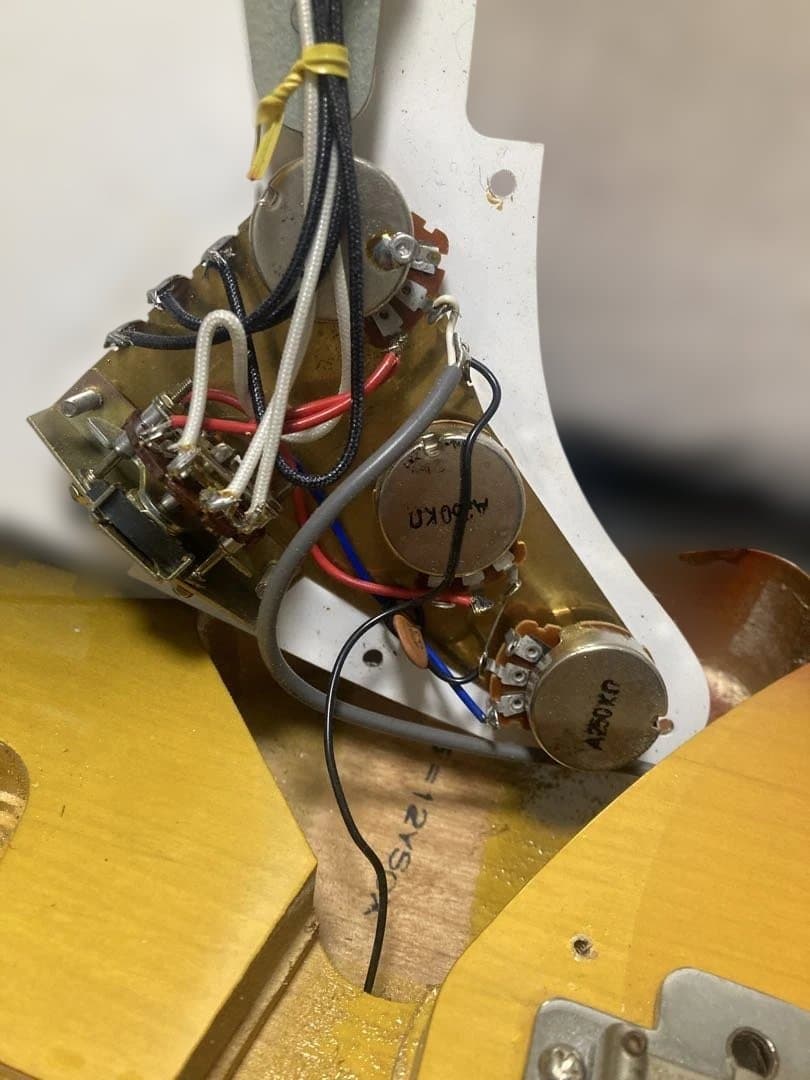 Tokai ストラトキャスター Goldstar soundサンバースト
