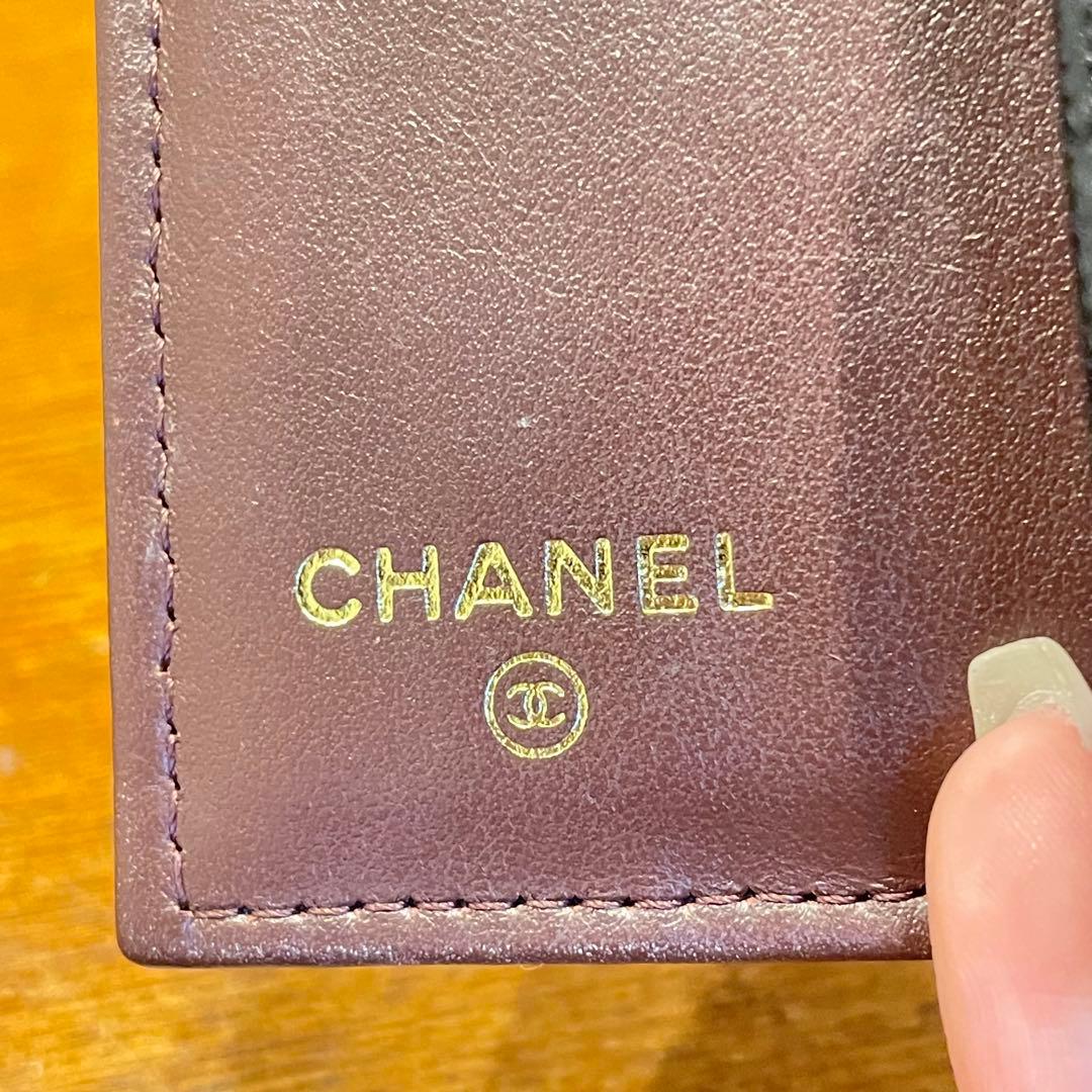 シャネル（CHANEL）クラシックスモールウォレット　28R2512