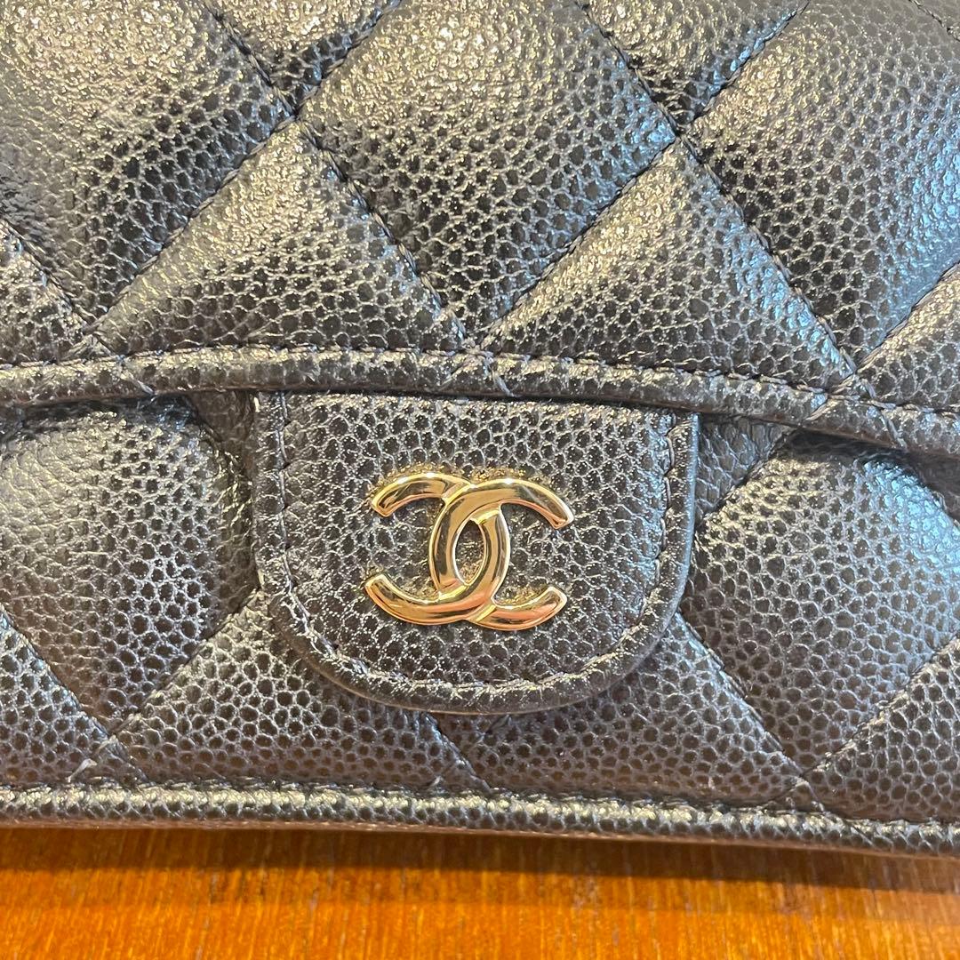 シャネル（CHANEL）クラシックスモールウォレット　28R2512