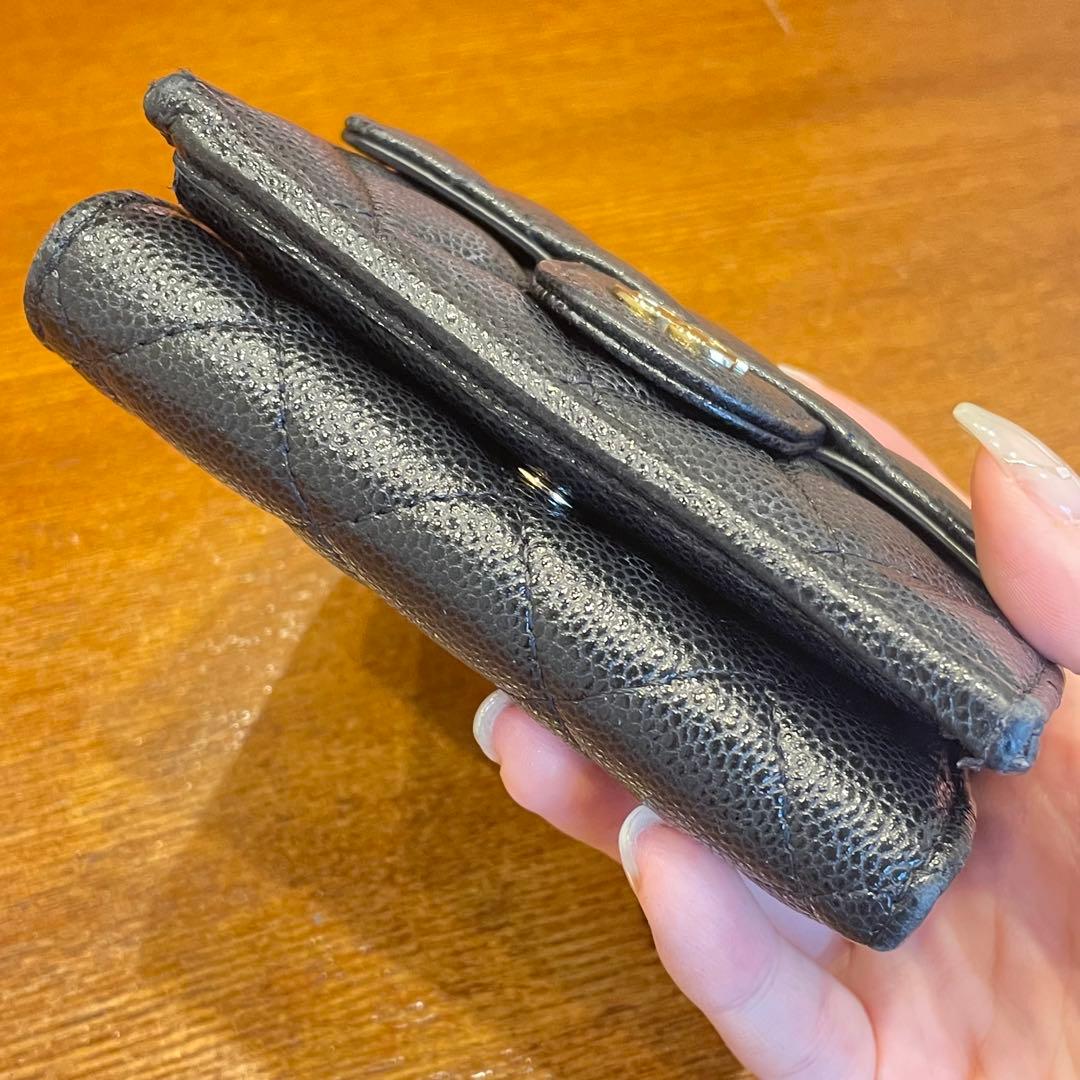 シャネル（CHANEL）クラシックスモールウォレット　28R2512