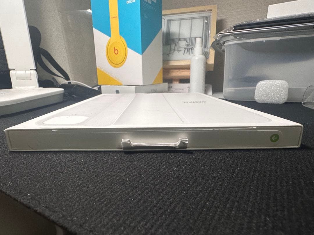 (未開封品)11インチ iPad Pro用スマートフォリオ・ホワイト