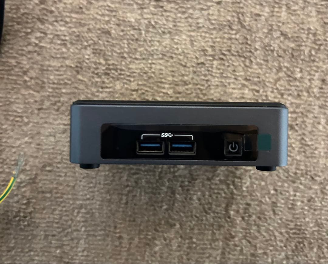 Intel NUC ミニPC 第7世代i3 Windows11