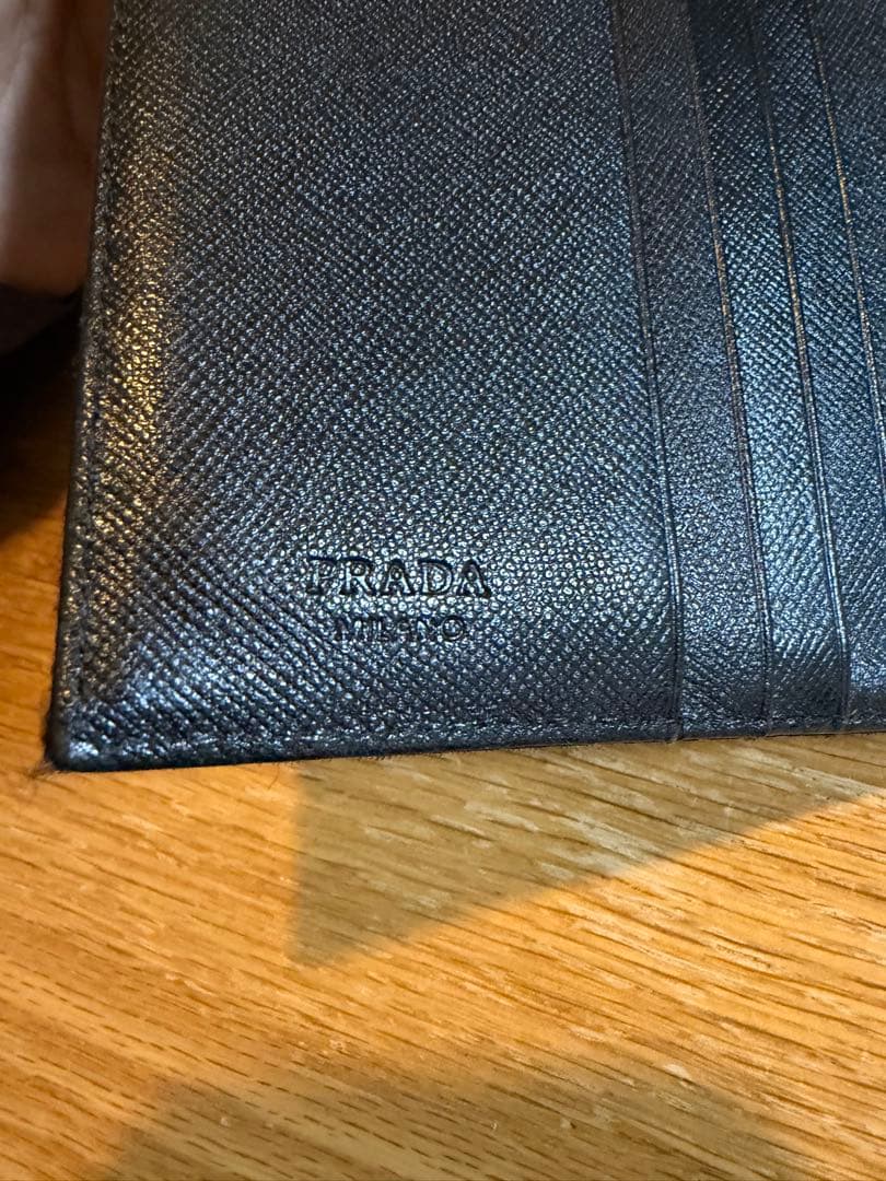 PRADA プラダ　二つ折り財布　ナイロン