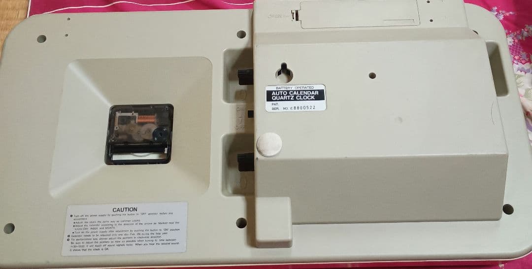 パタパタカレンダー付き 時計 昭和レトロ クォーツ