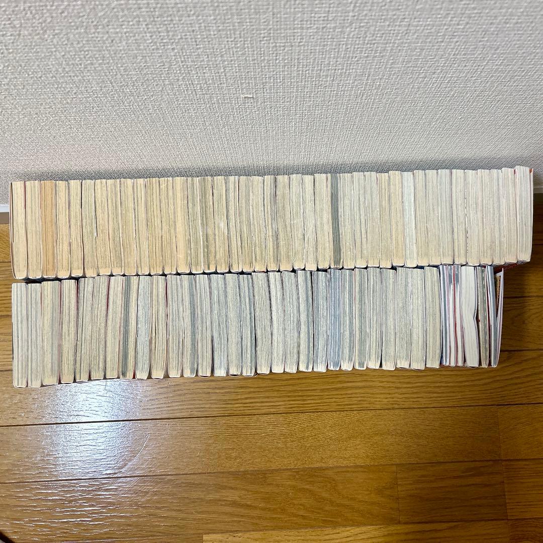 ナルト 初版多数！ほぼ全巻セット（52、66、68巻抜け）＋おまけ