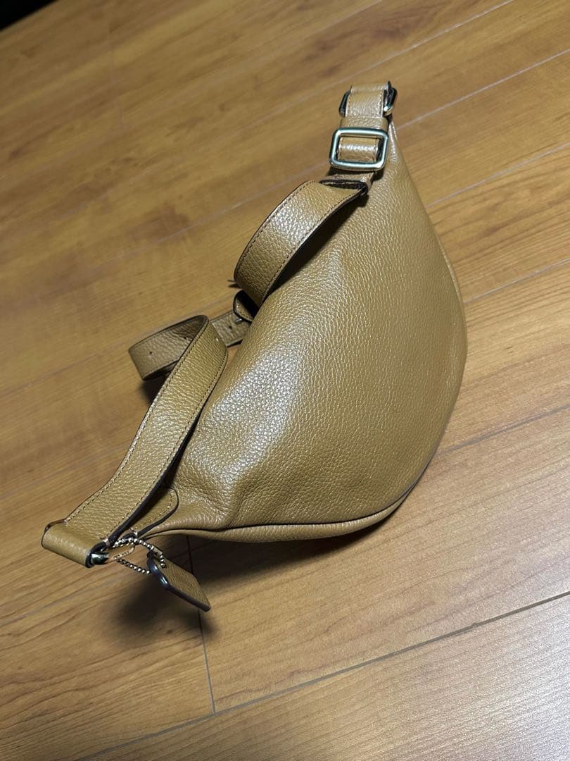 美品☆コーチ　ウエストバッグ　ボディバッグ　ウエストポーチ　ショルダーバッグ茶革