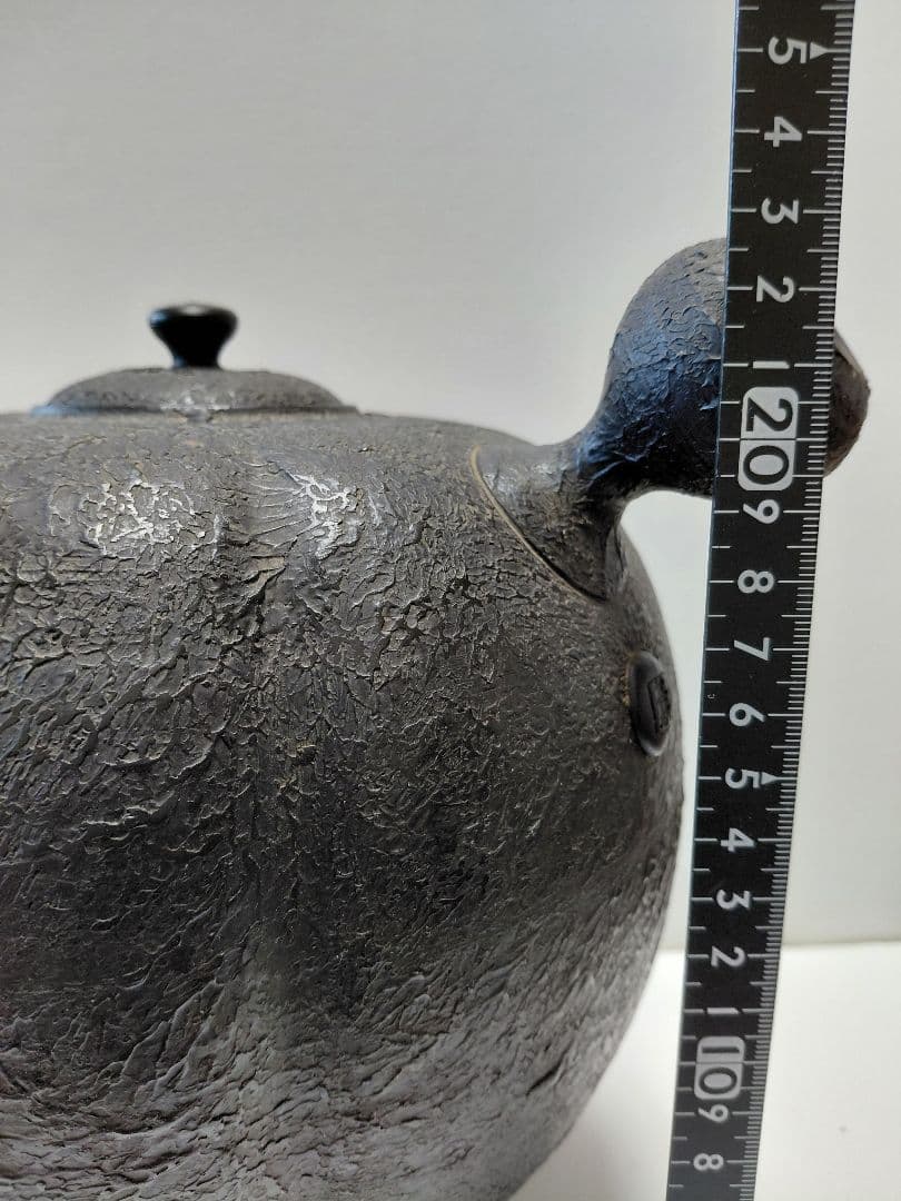 常滑焼甚秋　朱泥窯変叩き急須　大　茶道具　　　飾り急須　　23×23センチ