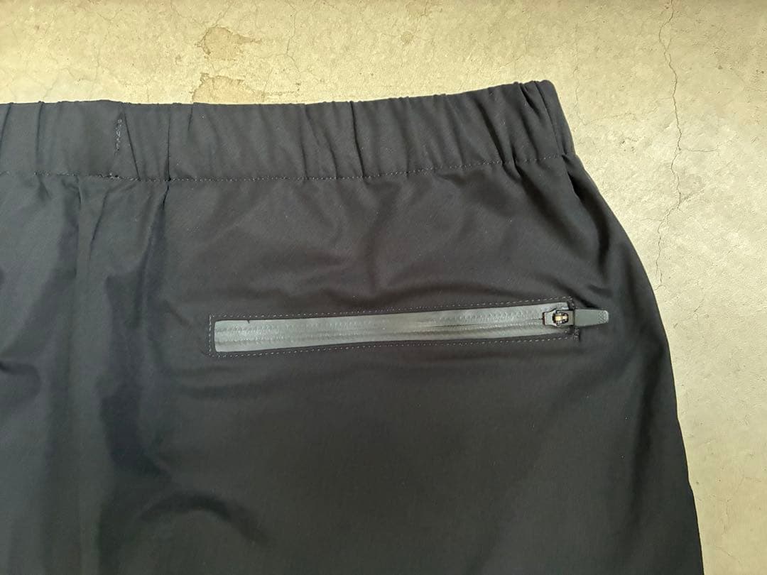 デサントポーズ　パッカブルパンツ　ブラック黒　M