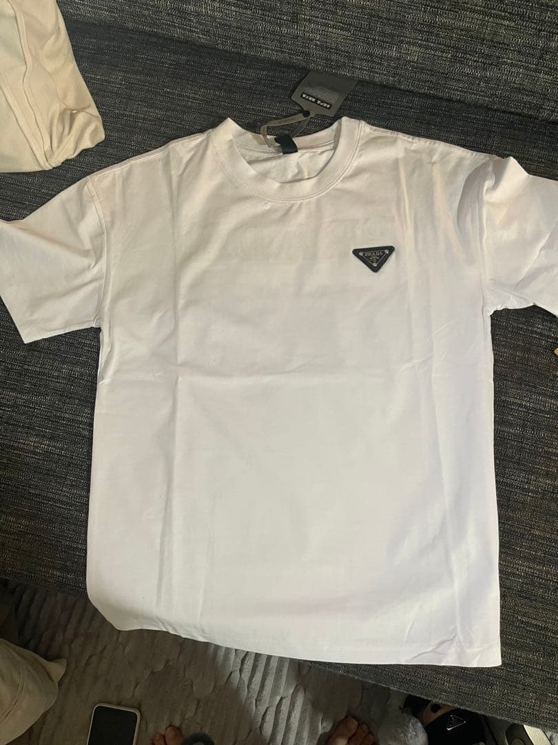 プラダ　PRADA ノベルティ　Tシャツ