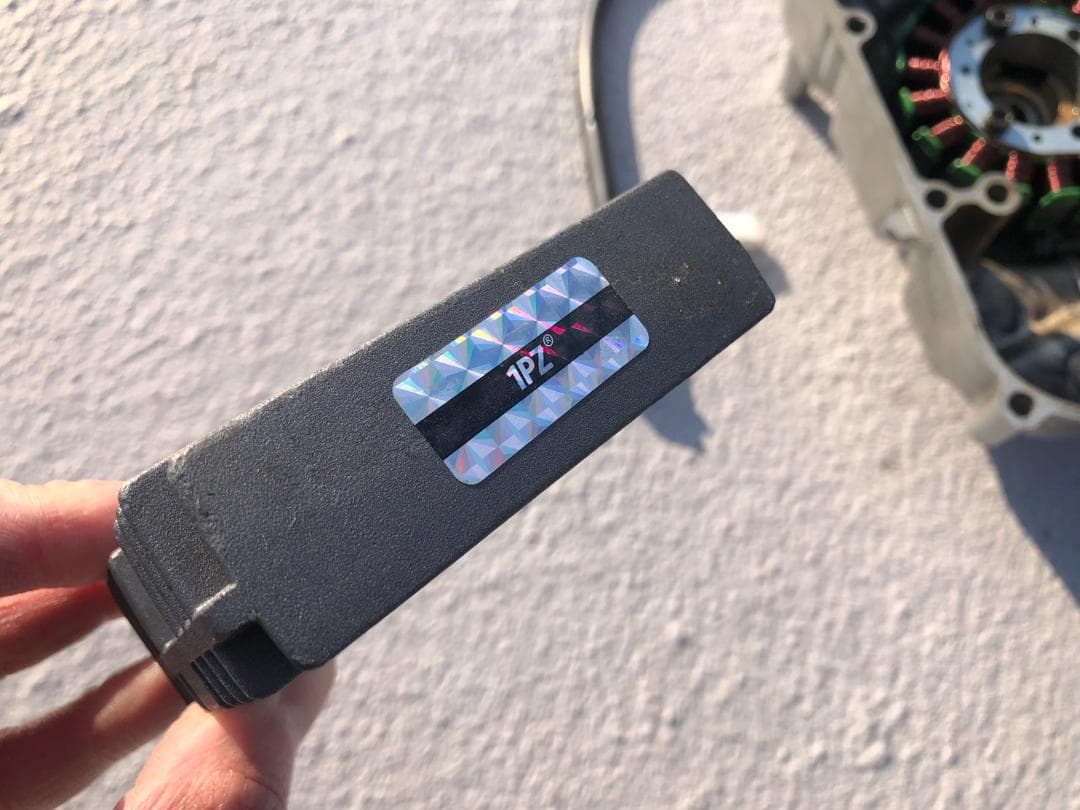 マジェスティSG03　ジェネレーターレギュレーター社外品ほぼ新品　カバー付き