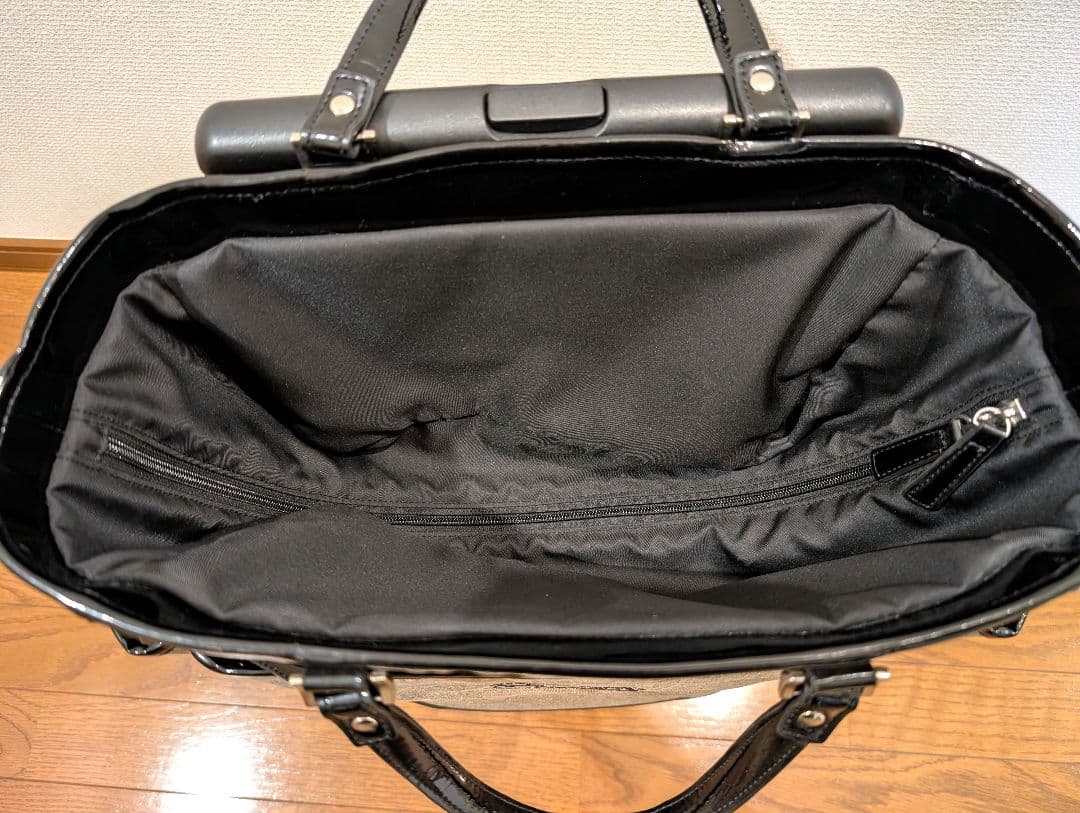 未使用　 SWANY スワニー 4輪キャリーバッグ　モノグラーモ
