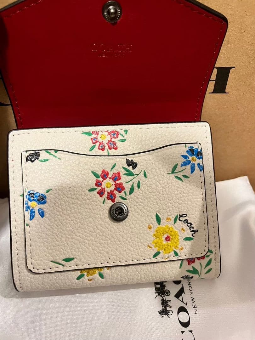 COACH 花柄 三つ折り財布 ホワイト