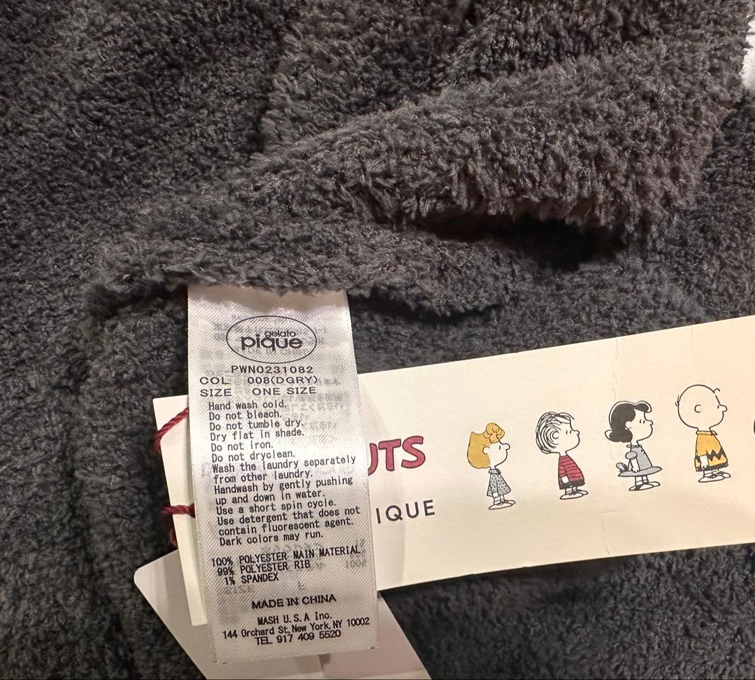 新品タグ付き ジェラートピ PEANUTS スヌーピー フード付きワンピース