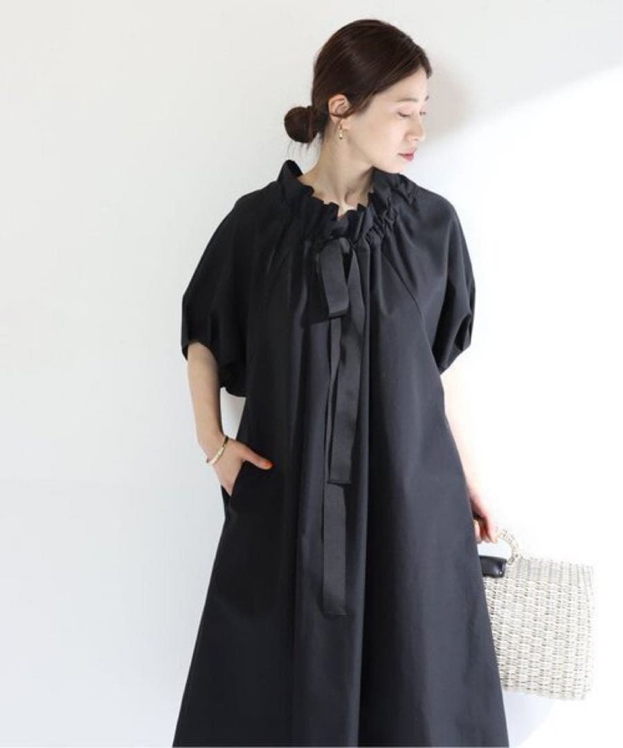 美品 ヴェルメイユパーイエナ 24SSコットントロピカルドロストリボンワンピース