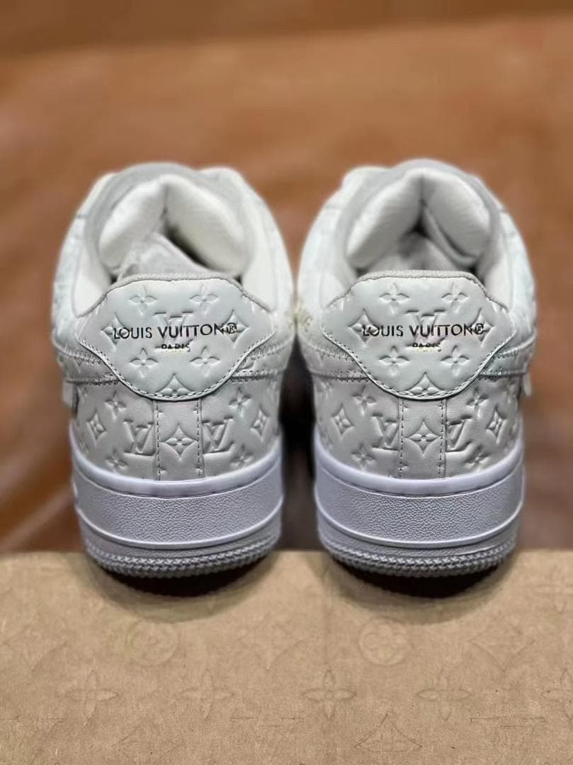 LOUIS VUITTON × NIKE AIR FORCE 1 白 27cm