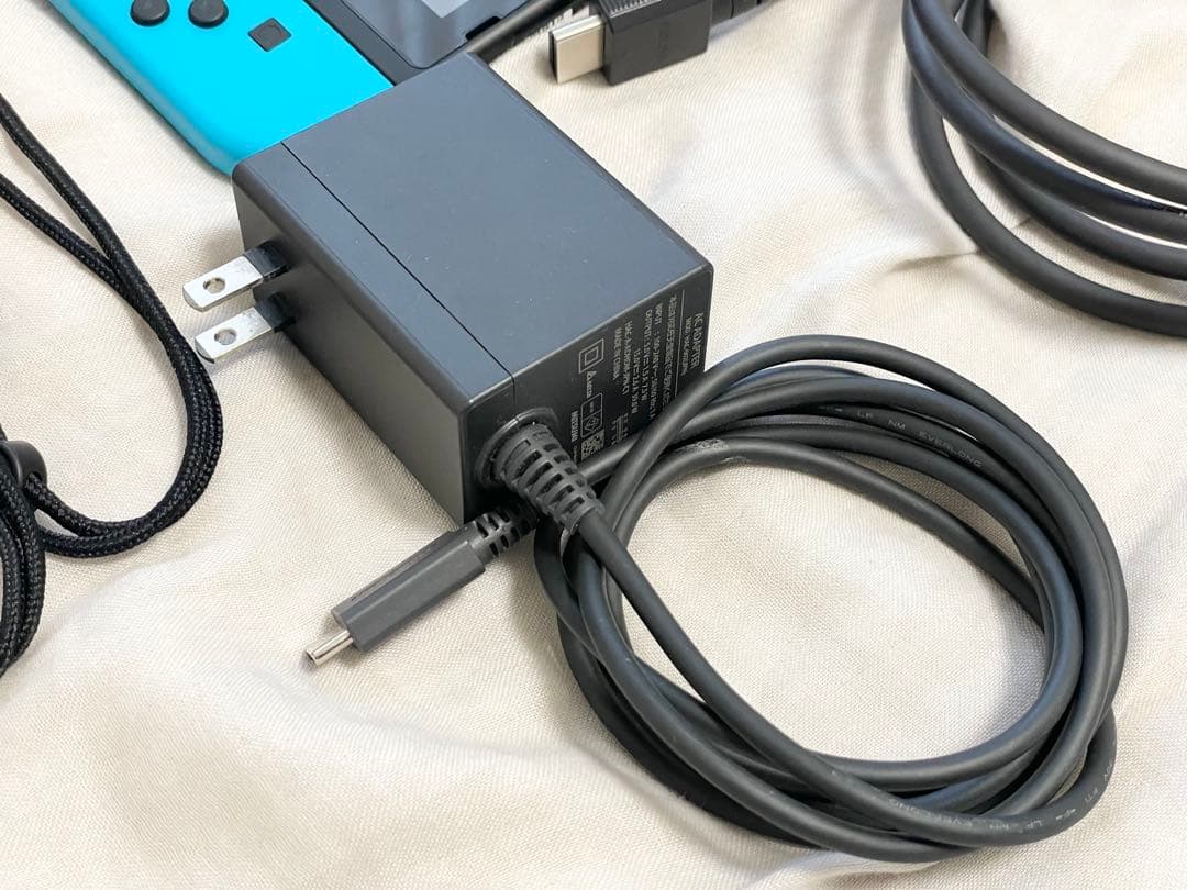 【美品】Nintendo Switch 本体 青/赤 Joy-Con付き