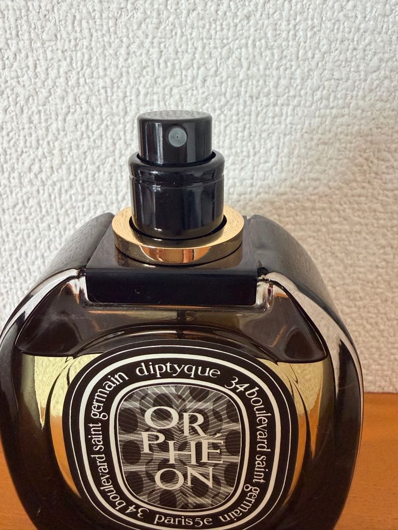 diptyque ORPHEON 限定チャーム付き