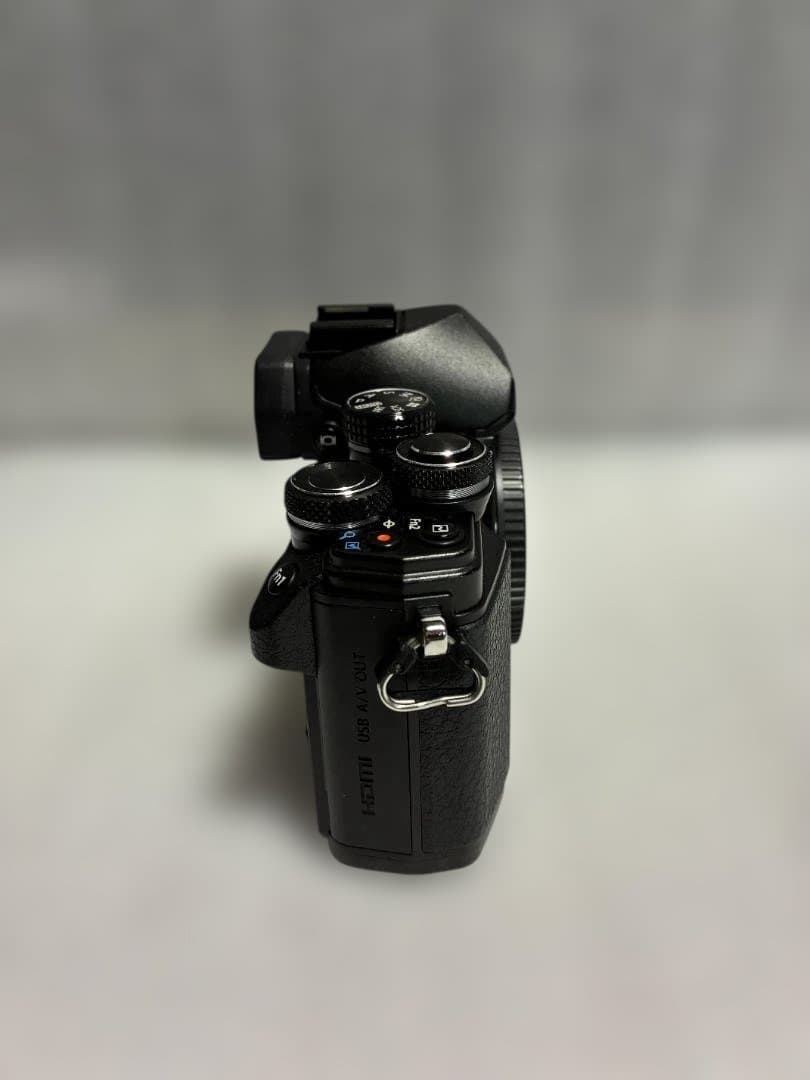 OLYMPUS OM-D ミラーレス一眼 ショット数2,800枚 ≪良品≫
