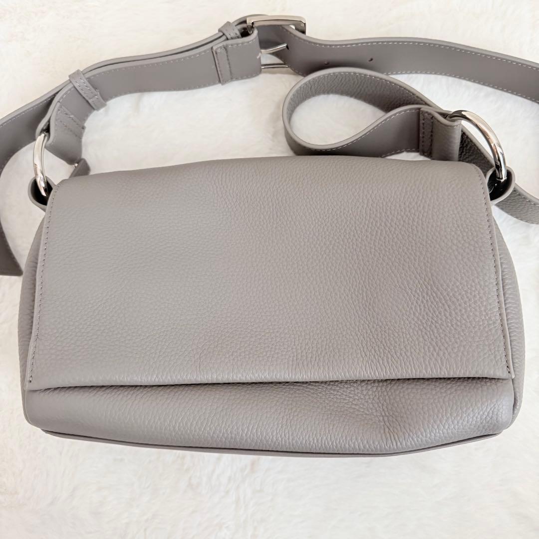 未使用級✨ビアズリー　レザーボディバッグ　トープ　正規品　完売品　2way