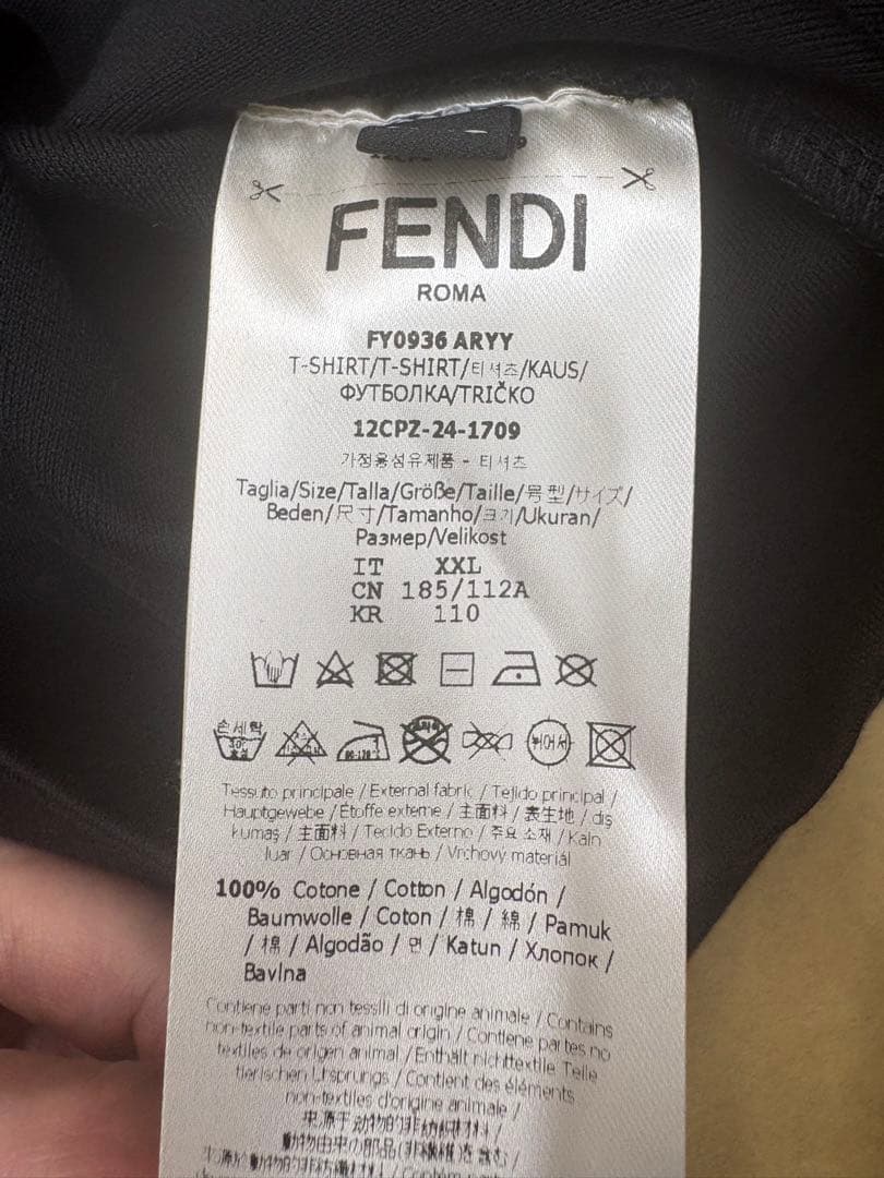 FENDI ブラック Tシャツ　サイズXXL
