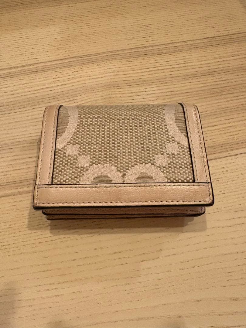 Gucci GGパターン 二つ折り財布 ピンク