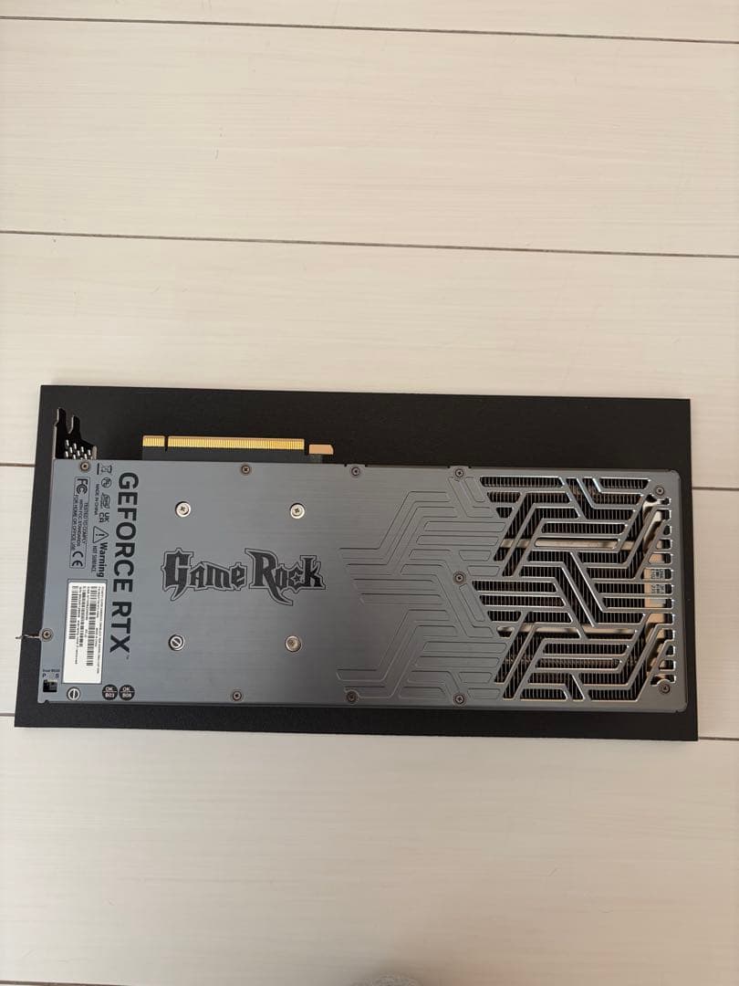 Pilot GeForce RTX™ 4070 Ti SUPER