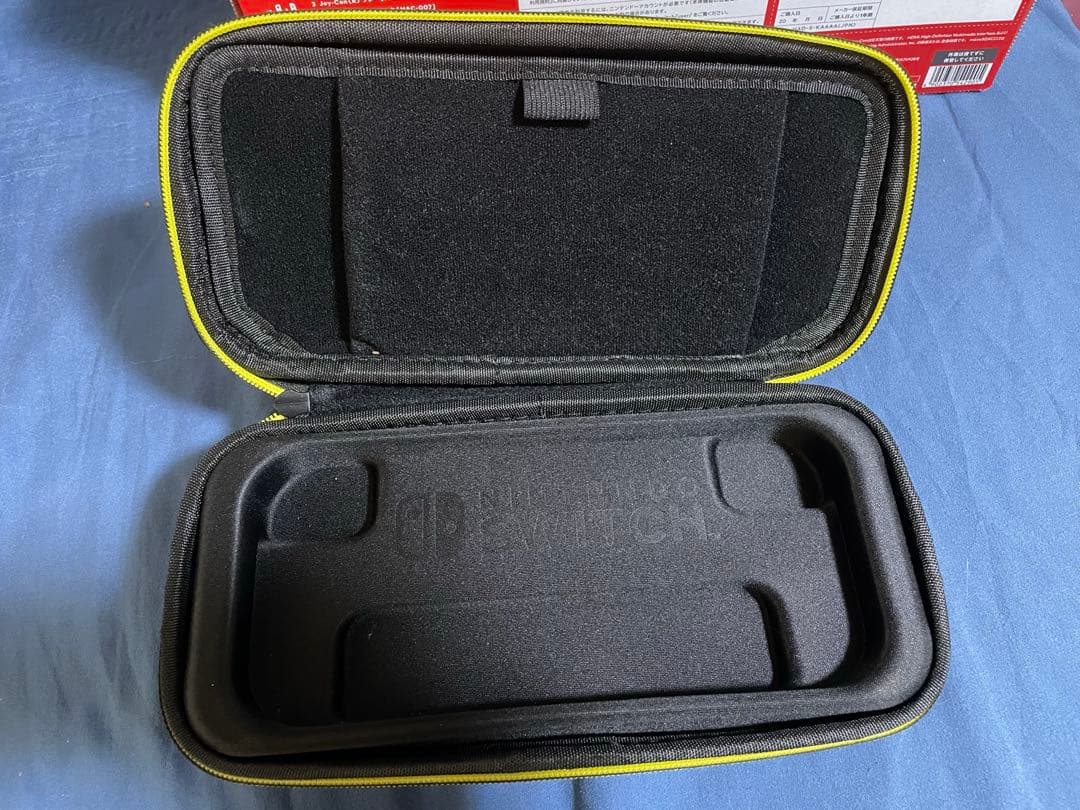 【極美品】NintendoSwitch本体+ピカチュウセット