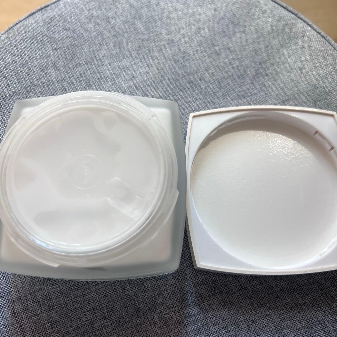 シャネル　ココマドモアゼル　フレッシュボディクリーム
