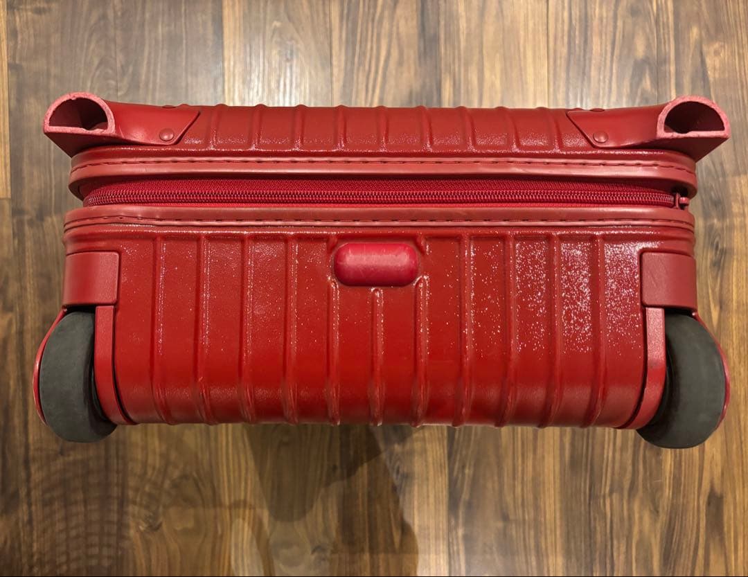 リモワRIMOWAレッド33L 2輪キャリーTSAロック付き スーツケース
