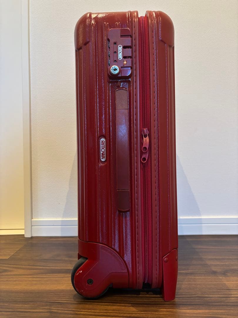 リモワRIMOWAレッド33L 2輪キャリーTSAロック付き スーツケース