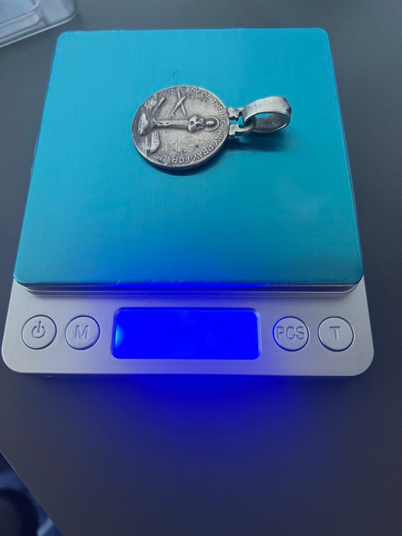シ*ア様 ビルウォールレザー シルバーメダル ペンダントトップ キーホルダートッ