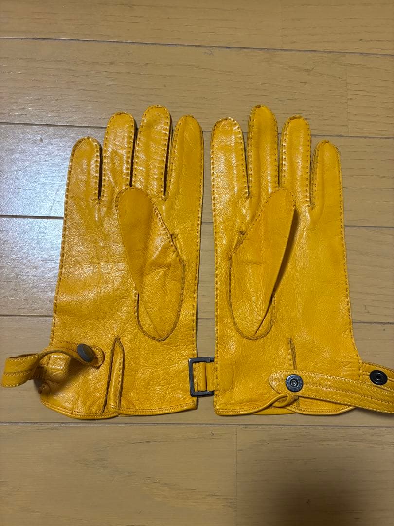 メローラ イエロー レザー手袋 ベルト付き