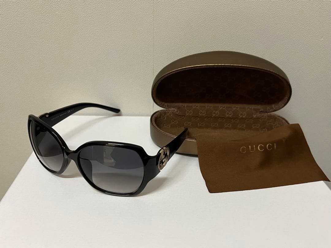 【美品】GUCCI　グッチ　サングラス　D28JJ　3988