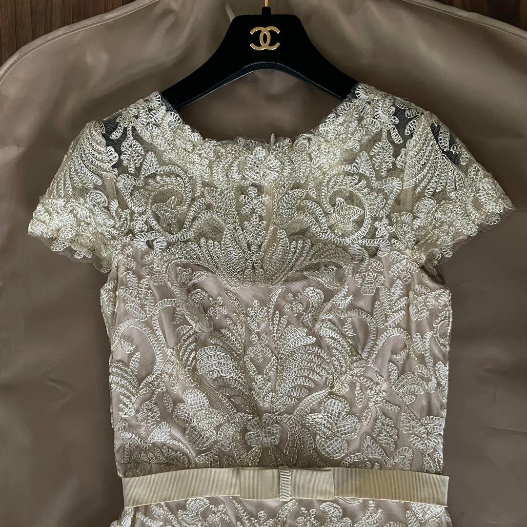 美品 TADASHI SHOJI シンメトリーレース フレアーワンピース