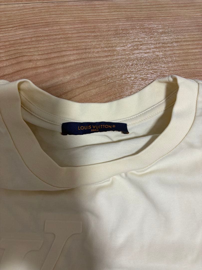 ルイ・ヴィトン Tシャツ クリーム色