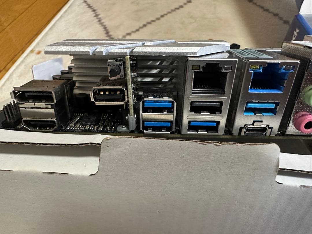 ASRock Z690M-ITX/ax マザーボード lga1700
