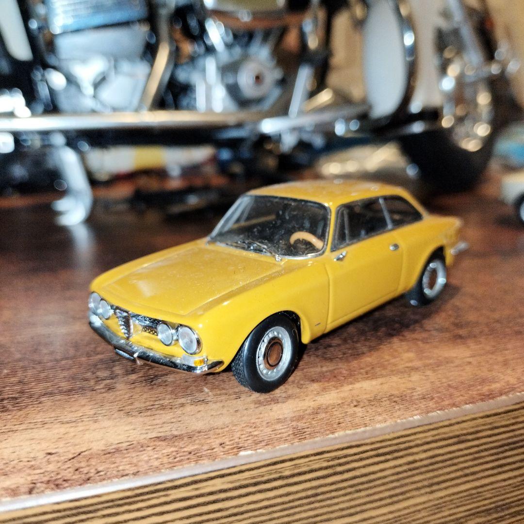 オートアート　1/43 アルファロメオ　1750 2台セット