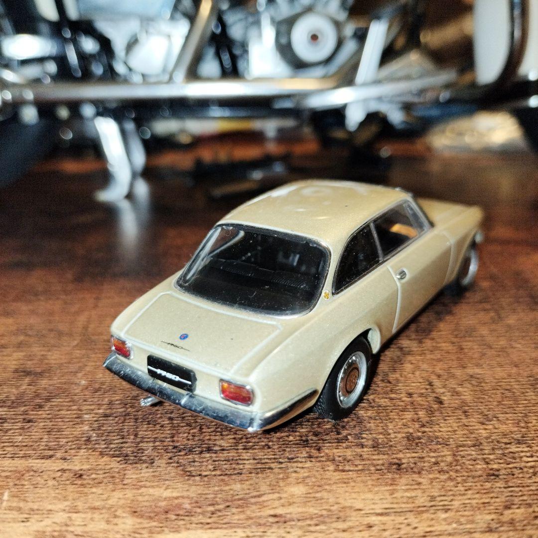 オートアート　1/43 アルファロメオ　1750 2台セット